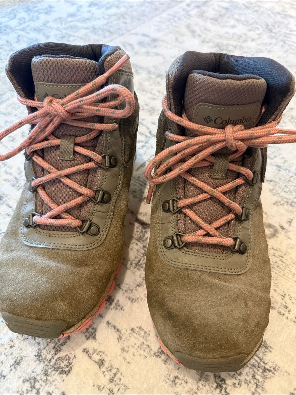Columbia Brown Suede Kids Hiking Boots with Pink Laces